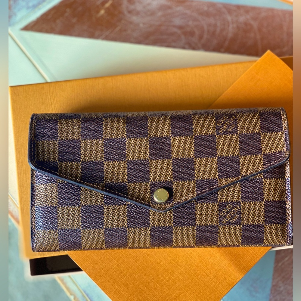 LV Sarah Wallet
